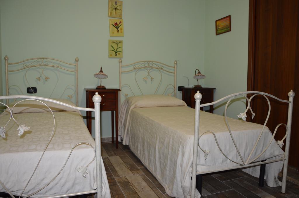 Agriturismo Donna Beatrice Bianco Pokoj fotografie